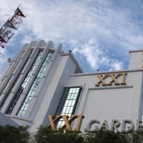 desain dan pasang fasad bioskop 4