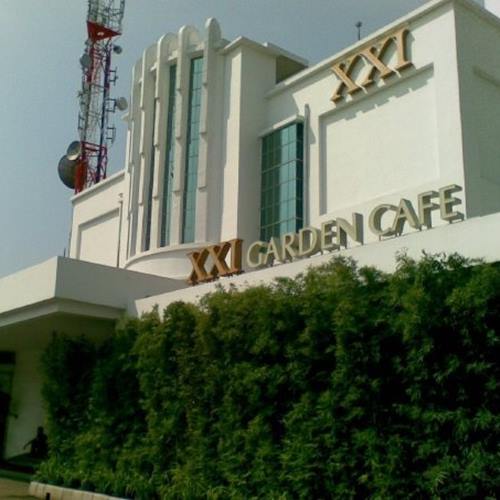 desain dan pasang fasad bioskop 5